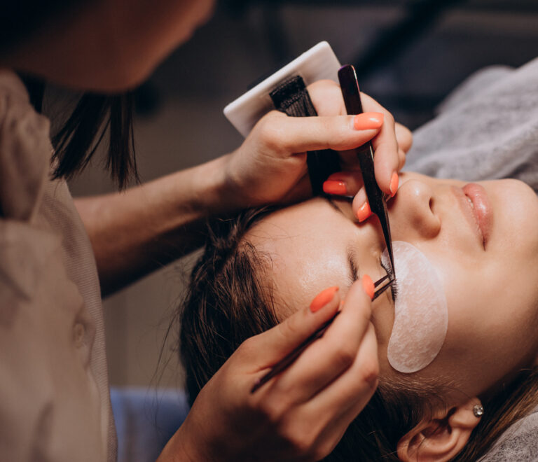 Professional Lash Extensions – Enhance Your Natural Beauty